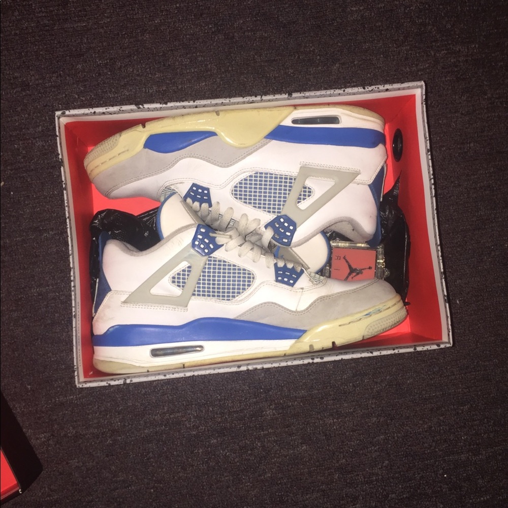 Military Jordan 4s